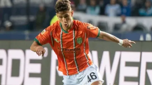 Gracias a sus gambetas, Rivera sigue llamando la atención de los hinchas de Banfield.