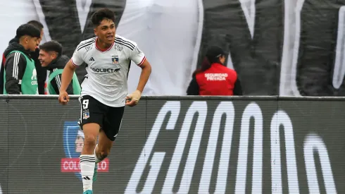 El delantero de Colo Colo suma adeptos para ser llamado a La Roja adulta. (Foto: Agencia Aton)