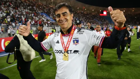El entrenador Gustavo Quinteros podría seguir en Colo Colo para la temporada 2024. (Foto: Alex Díaz/Photosport)