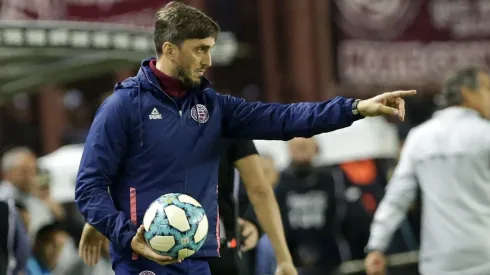 Luis Zubeldía asoma como posible DT de Colo Colo