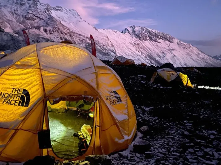 Base Camp El Plomo: La oportunidad de visitar el cerro más alto de Santiago de forma gratuita