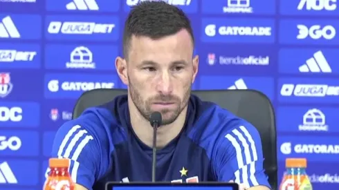 Pons atendió a los diversos medios de comunicación en el CDA.