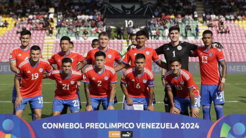 Alejandro Lorca cree que dos jugadores de La Roja Sub-23 tuvieron un desempeño rescatable ante Perú (Foto: Photosport)