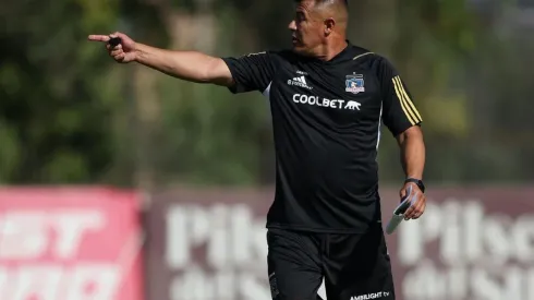 El entrenador Jorge Almirón citó a 18 jugadores para el estreno en el Campeonato Nacional. (Foto: Colo Colo)
