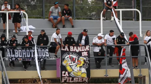 Los hinchas de Colo Colo que cruzaron la Cordillera siguen haciendo noticias.