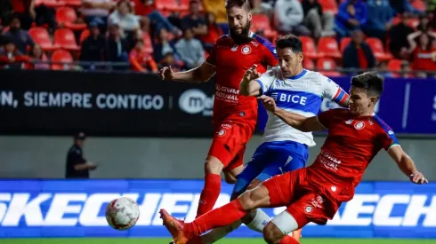Universidad Católica no puede revertir su mal momento en el Campeonato Nacional. (Foto: Photosport)