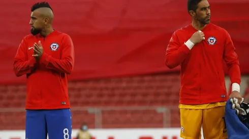 Arturo Vidal y Claudio Bravo tendrían problemas en La Roja.
