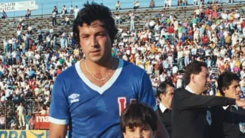 El histórico delantero de Universidad de Chile no lo pasa para nada bien.