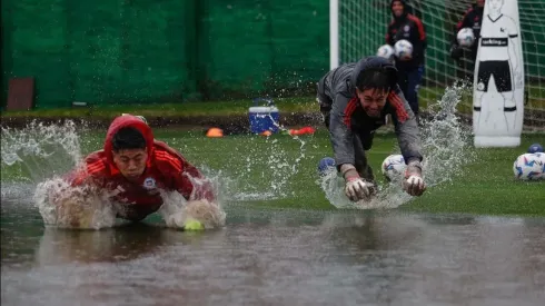 En La Roja disfrutaron la jornada bajo la lluvia. (Foto: Instagram)