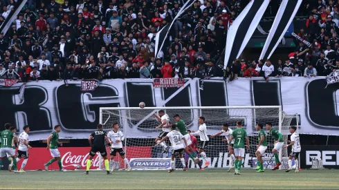 Hinchas de Colo Colo reciben nuevo castigo que incluirá el Superclásico.