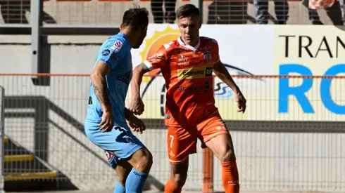 Cobreloa y Deportes Iquique se pelean por clasificar a la final de la fase regional de la Copa Chile.