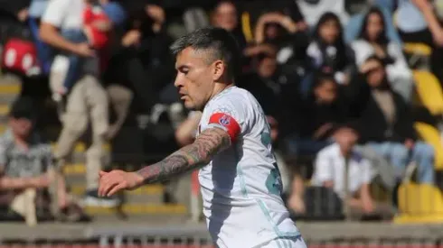 Charles responde al cariño del hincha azul.