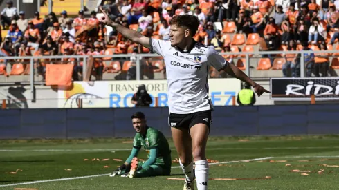 Leonardo Gil puso el 1-0 para Colo Colo ante Cobreloa. (Foto: Pedro Tapia/Photosport)