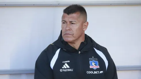 Jorge Almirón recibió duras críticas luego de la caída de Colo Colo.