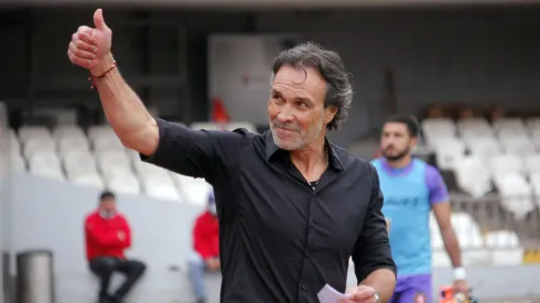 Rambo Ramírez se cuadra con los hinchas de Colo Colo<br />
(Foto: Edgard Cross/Photosport)