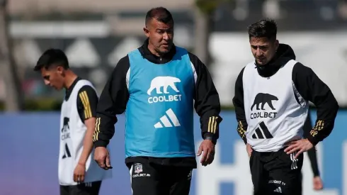 Jorge Almirón ajusta los últimos detalles en Colo Colo para enfrentar a River Plate. (Foto: @colocolooficial)