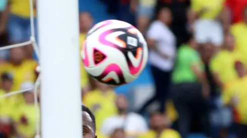 Tabla de posiciones tras finalizada la décima fecha de las Clasificatorias Sudamericanas<br />
(Foto: Vizzor image/Photosport)