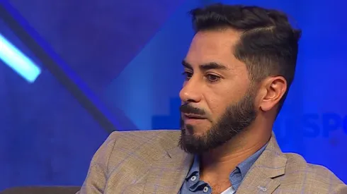 Johnny Herrera muestra su molestia tras fallo del Tribunal de Disciplina. (Foto: TNT Sports)