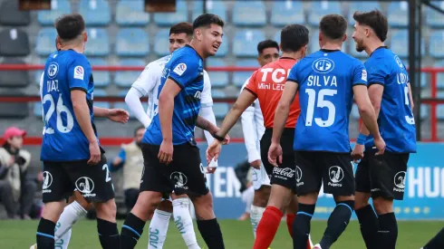 Jugadores de Huachipato son detenidos por porte de marihuana.