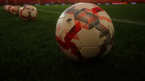 Existe una propuesta para ampliar el número de los jugadores en la banca. (Foto: Photosport)