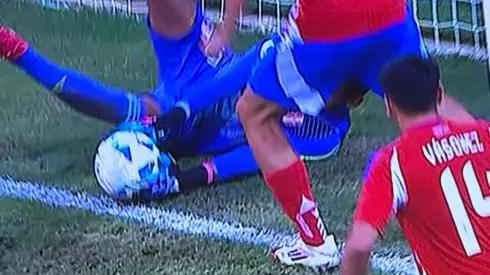 La polémica jugada que La Roja sub-20 reclamó como gol contra Perú.