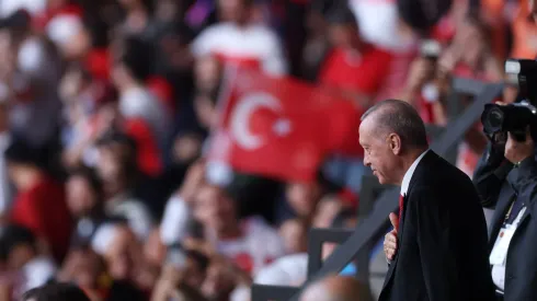 Ex compañero de Alexis Sánchez ingresa al gobierno turco.