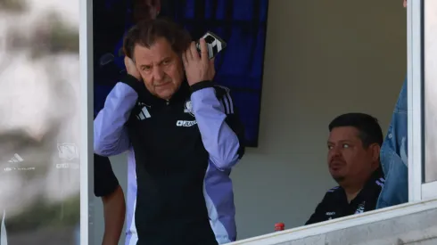 Aníbal Mosa entrega dos importantes respaldos en Colo Colo.