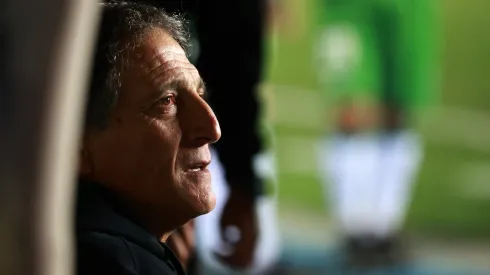 Mario Salas se queja por la programación del encuentro de Deportes Temuco ante San Luis. (Foto: Photosport)