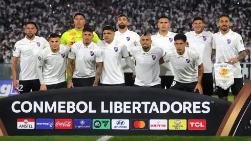 Colo Colo tiene equipo listo para enfrentar a Racing por Copa Libertadores.