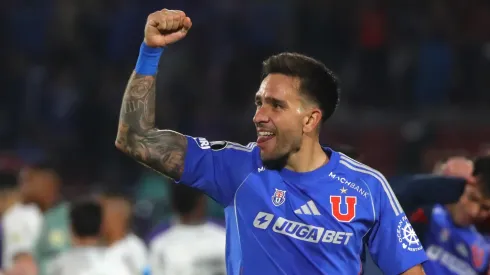 Matías Zaldivia se refiere a la cancha de pasto híbrido. (Foto: Photosport)