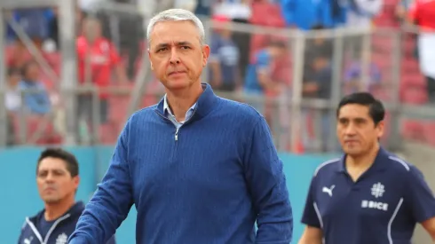 Piden renuncia de Tiago Nunes en Universidad Católica.