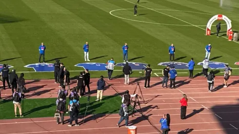 Varios exjugadores de la U participaron de este homenaje.