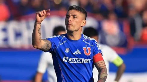 Charles Aránguiz fue genio y figura en la edición 197 del Superclásico.