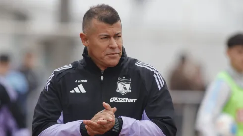 Jorge Almirón fue crítico con la cancha del estadio de San Fernando.