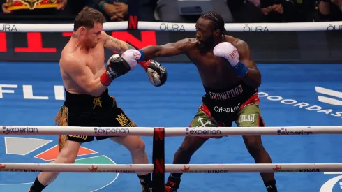 Crawford hizo historia al derrotar a Canelo Álvarez.