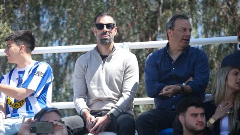 Van Nistelrooy en la galería del Estadio Municipal de San Bernardo.