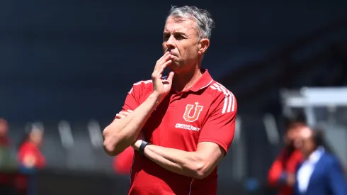 Gustavo Álvarez se inclinó por un cambio en la formación de U. de Chile ante Deportes Limache.