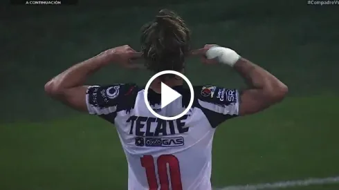 El homenaje de este goleador español hacia Humberto Chupete Suazo. (Foto: Captura)