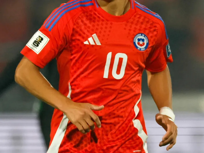 Figura de La Roja provoca millonaria demanda entre clubes