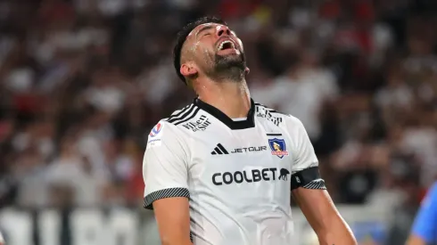 Mundialista chileno y ex Colo Colo, destruye a Mauricio Isla.