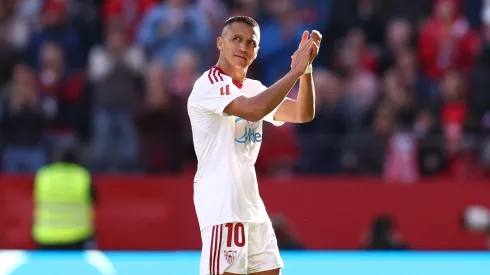 Alexis Sánchez salió entre aplausos en la goleada del Sevilla. (Foto: Fran Santiago/Getty Images)