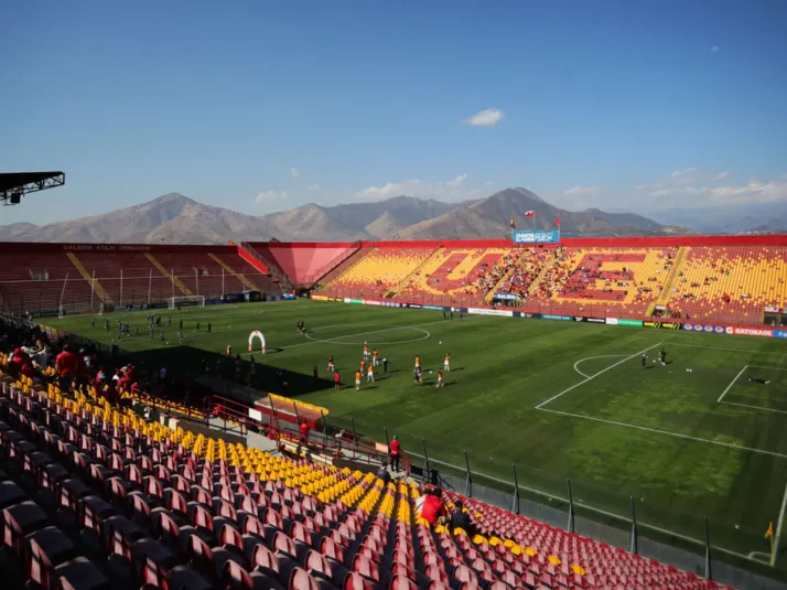 Así se vería el estadio Santa Laura si lo comprara la U, según la IA