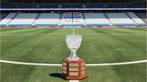 La Copa UC tiene un participante menos: se bajó en plena disputa.