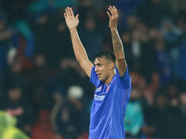 ¿Se queda en la U? Aclaran el futuro de Rodrigo Contreras