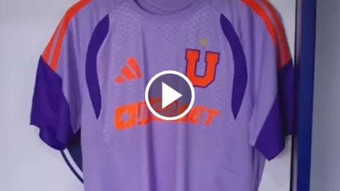 Universidad de Chile presentó su ropa para entrenar y concentrar en 2026.