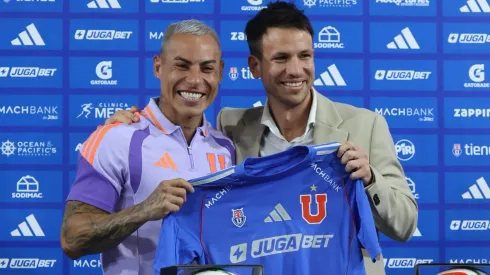 Eduardo Vargas ya se puso la camiseta de la U.