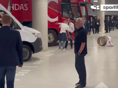 El gesto de Mourinho contra los árbitros tras perder la final de la Europa League
