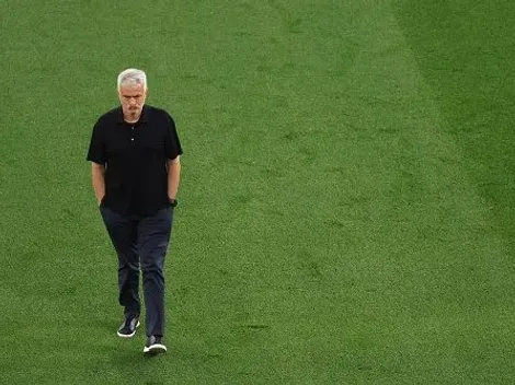 Enloquecido, Mourinho esperó a los árbitros en el parqueadero para increparlos