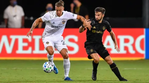 LA Galaxy vs. LAFC: Rolf Feltscher of the Galaxy (left) and Diego Rossi of LAFC fight for the ball (Getty).
