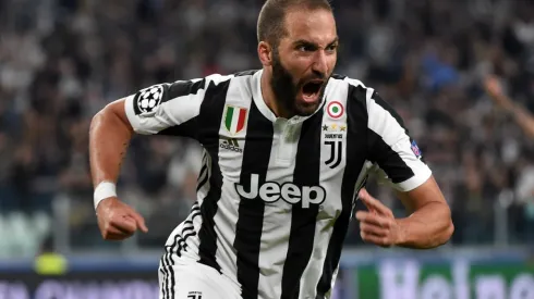Gonzalo Higuain celebrates his goal for Juventus. (Getty)